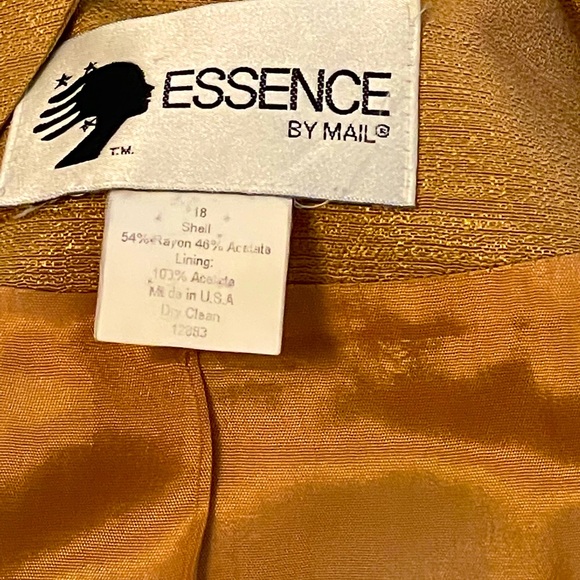 Essence plus size gold two piece suit sz18 - Picture 9 of 9